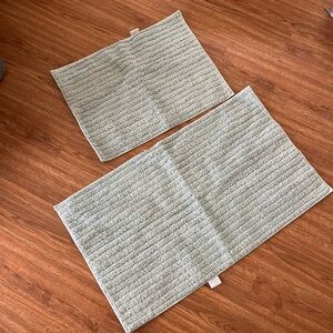 Bathroom rugs